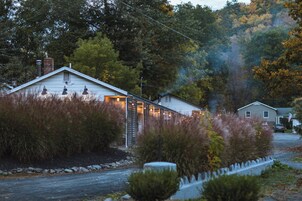 Fachada del alojamiento - Noche