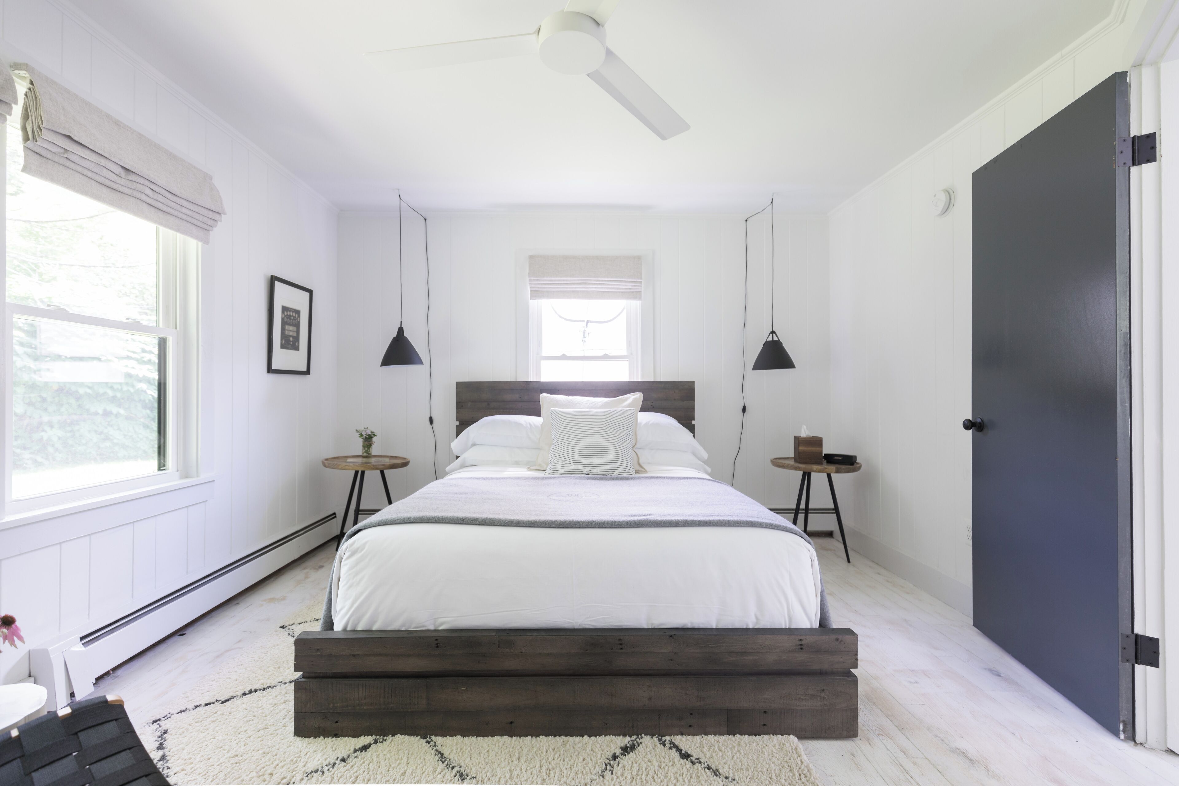 Bungalow | Desk, laptop workspace, iron/ironing board, free WiFi