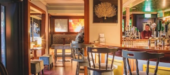 Barr na Sraide Inn