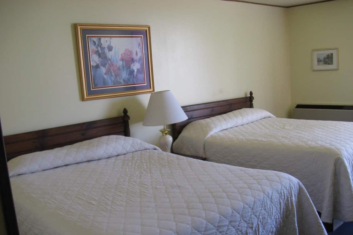 Standard Double Room, 2 Queen Beds | Free WiFi