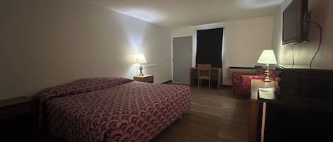 Room, 1 King Bed, Non Smoking (Micfridge) | Desk, free WiFi, bed sheets