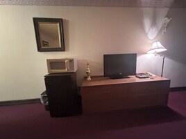 客房, 1 张大床, 无烟房 | 办公桌、免费 WiFi、床单