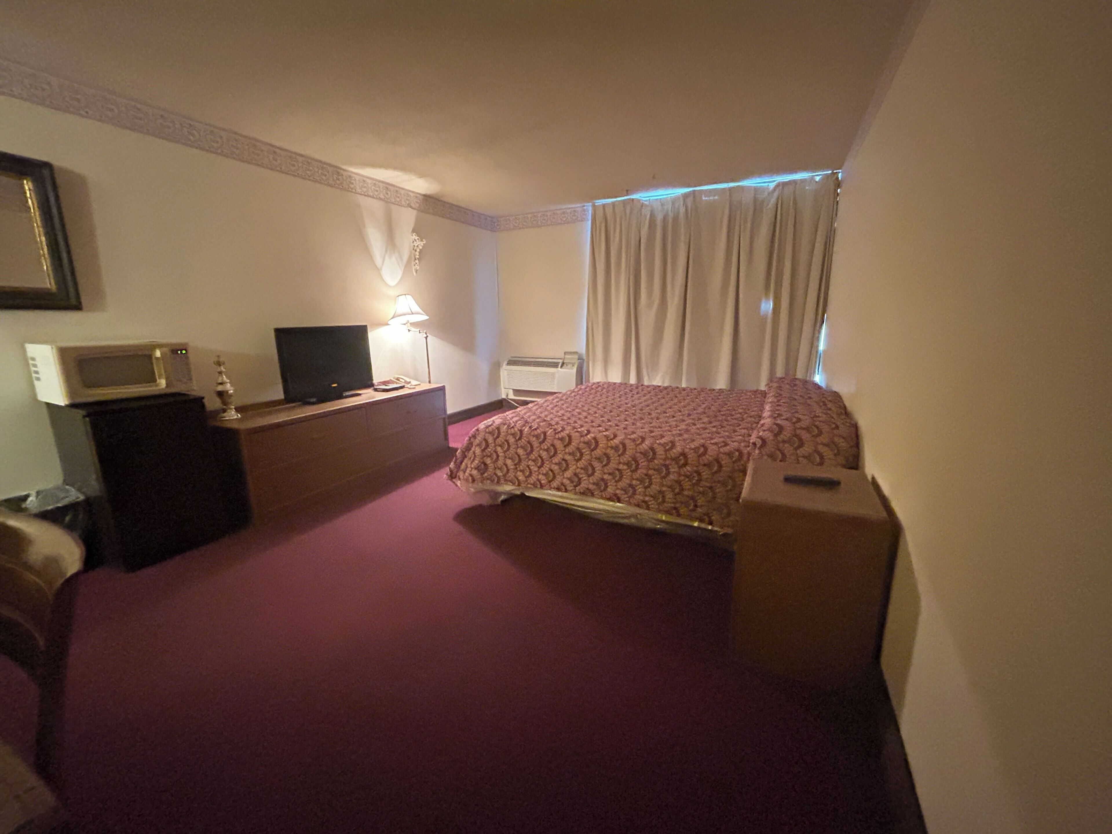 Habitación, 1 cama de matrimonio grande, no fumadores (Micfridge) | Escritorio, wifi gratis, ropa de cama