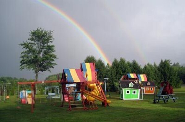 Área de juegos infantiles al aire libre