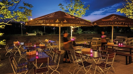 ํ
๋ผ์ค/ํํฐ์ค