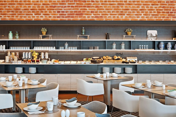 Tägliches Frühstücksbuffet gegen Gebühr