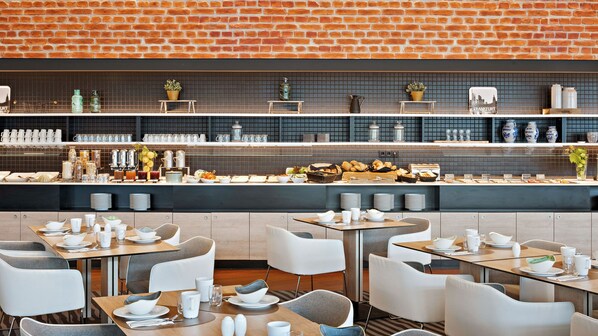 Daily buffet breakfast for a fee