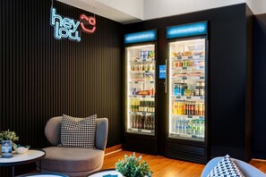 Gift shop - Hey Lou Hotel Frankfurt Airport (Kelsterbach)