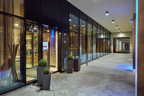 Holiday Inn Express Berlin - Alexanderplatz by IHG