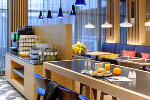 Free daily continental breakfast