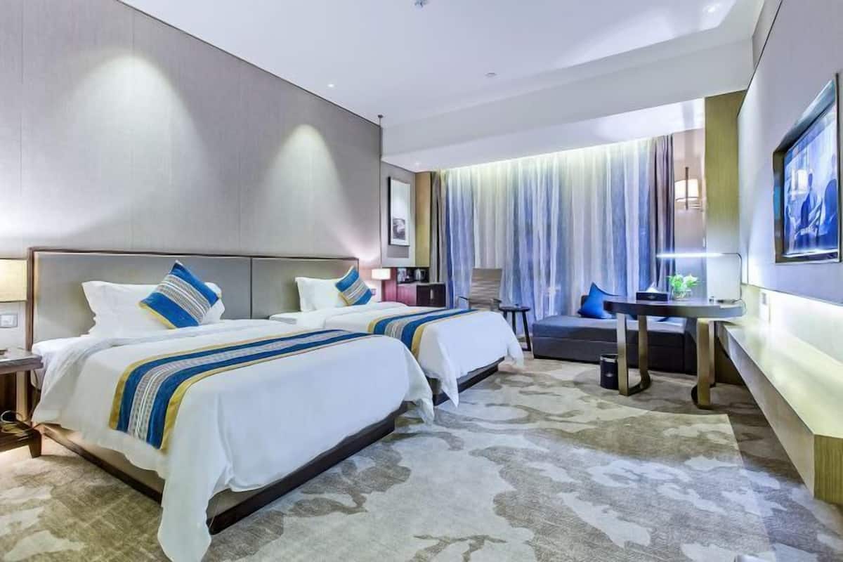 Minibar, in-room safe, iron/ironing board, high-speed internet