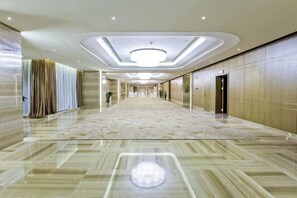 Interior - Fontainebleau Hotel (Yingtan)