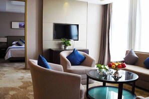 Minibar, két bảo mật tại phòng, bàn ủi/dụng cụ ủi quần áo 