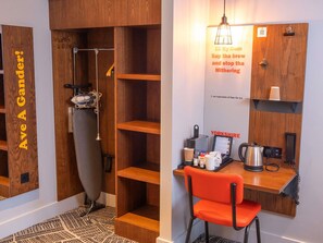 Chambre Prestige, 1 lit double et 1 canapé-lit | Literie hypoallergénique, bureau