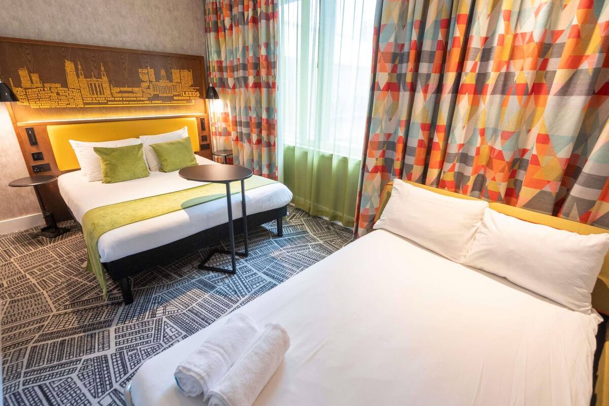 family room, 1 double bed with sofa bed (the family) | hypo-allergenic bedding, desk, laptop workspace, soundproofing