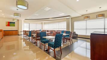 Petit déjeuner continental compris tous les jours