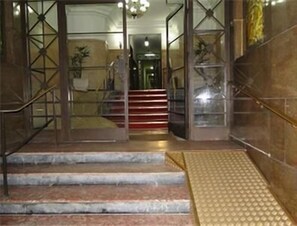 Entrada al alojamiento