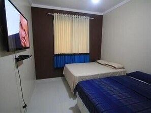 Standard Apartment, 4 Bedrooms | 1 bedroom, iron/ironing board, free WiFi