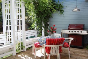 Cottage, bagno privato (Oak Hideaway) | Terrazza/patio