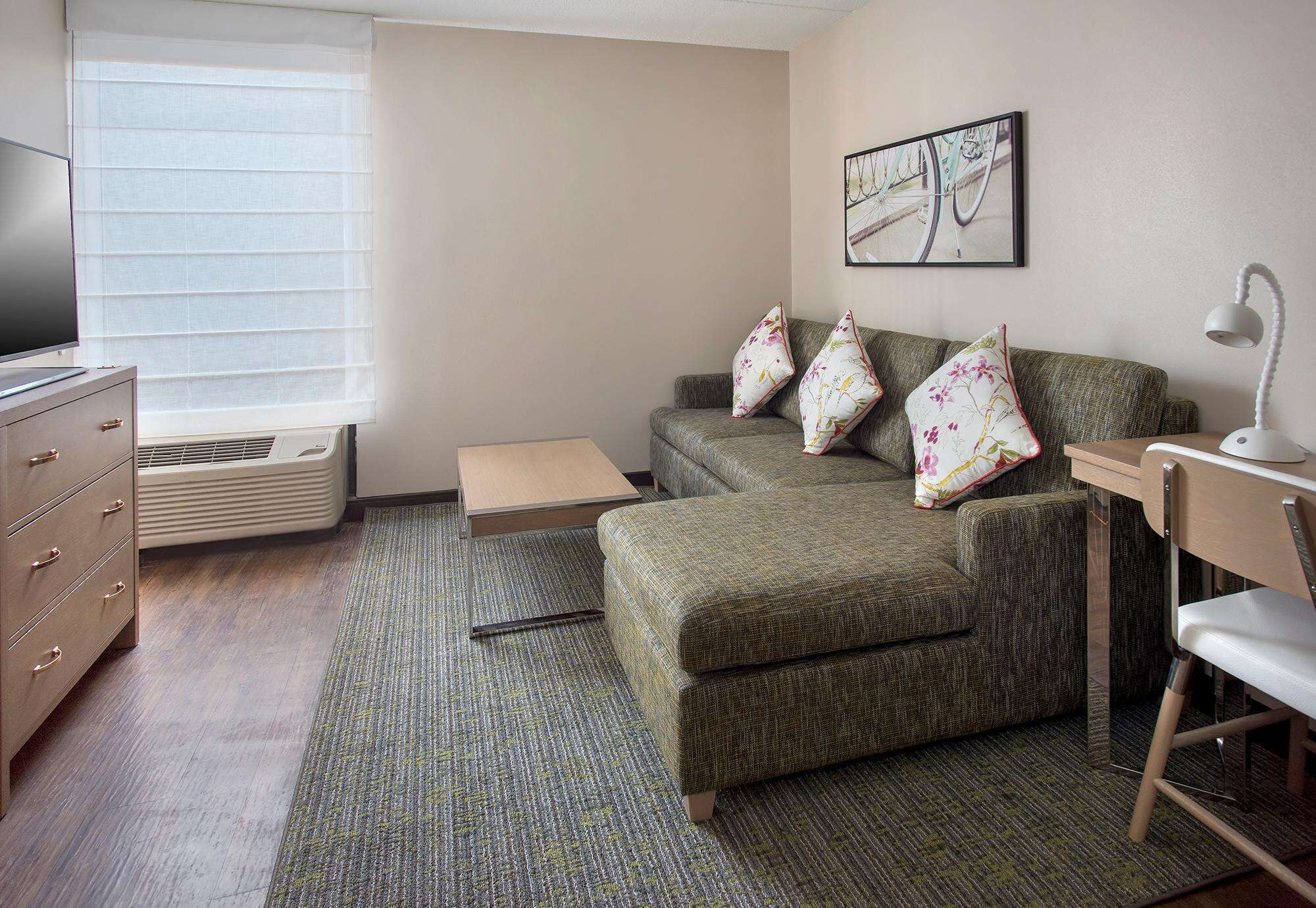 standard suite, 1 bedroom | in-room safe, desk, laptop workspace, blackout curtains
