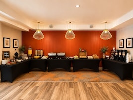 Free daily continental breakfast