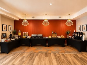 Free daily continental breakfast