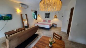 Sian Kaan | Caja de seguridad en la habitación y decoración personalizada