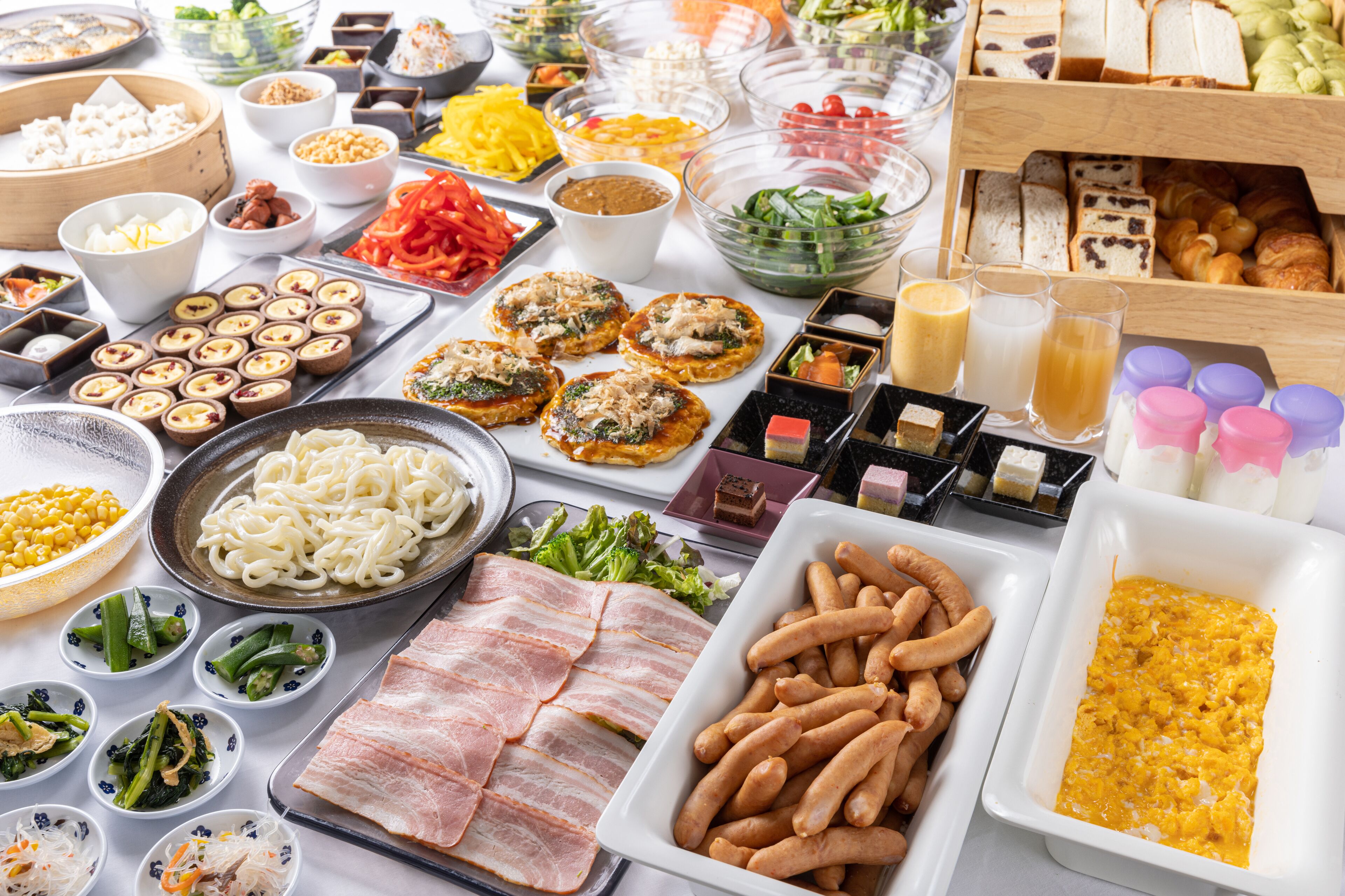 daily self-service breakfast (jpy 1650 per person)