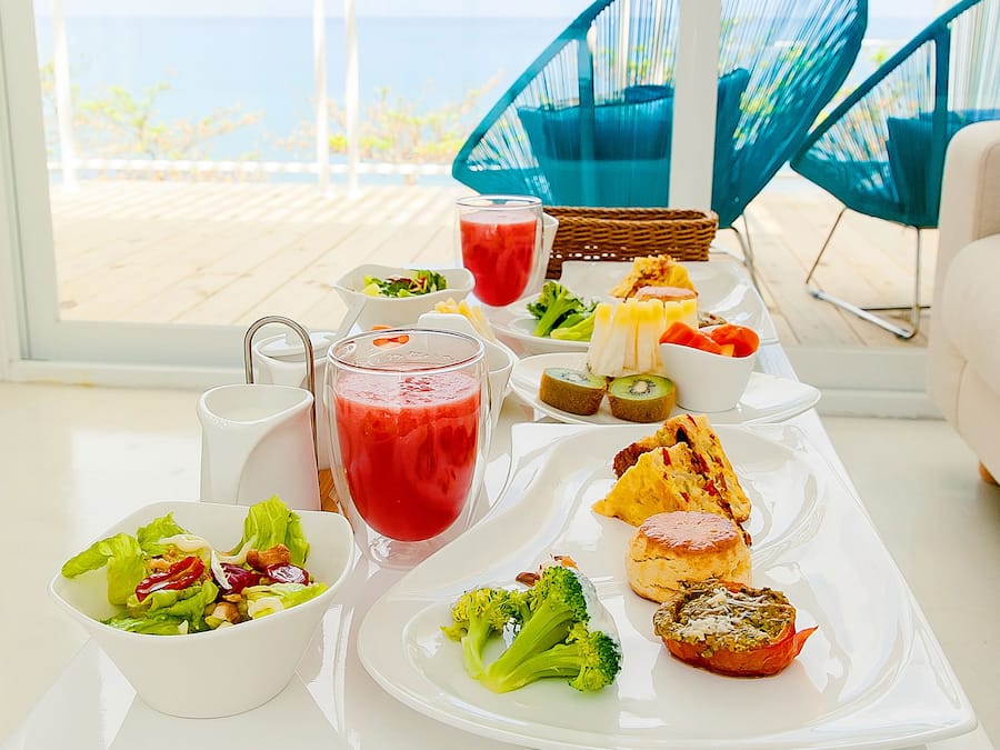 Dagelijks continentaal ontbijt inbegrepen