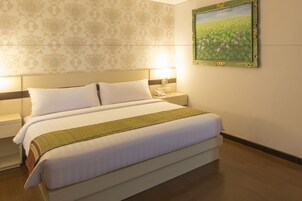 1 bedroom, in-room safe, desk, laptop workspace