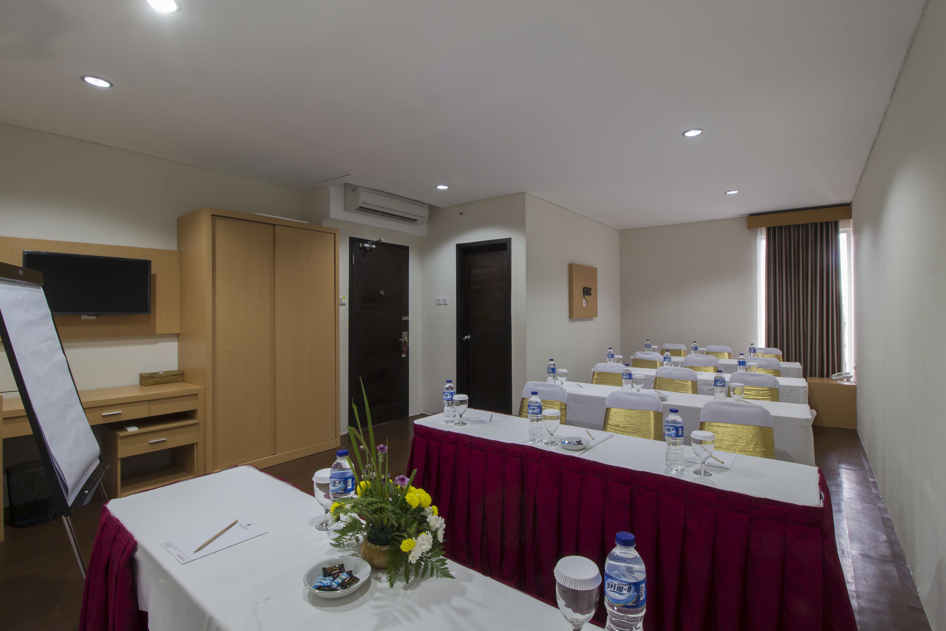Photo - Grand Puri Saron Hotel Yogyakarta