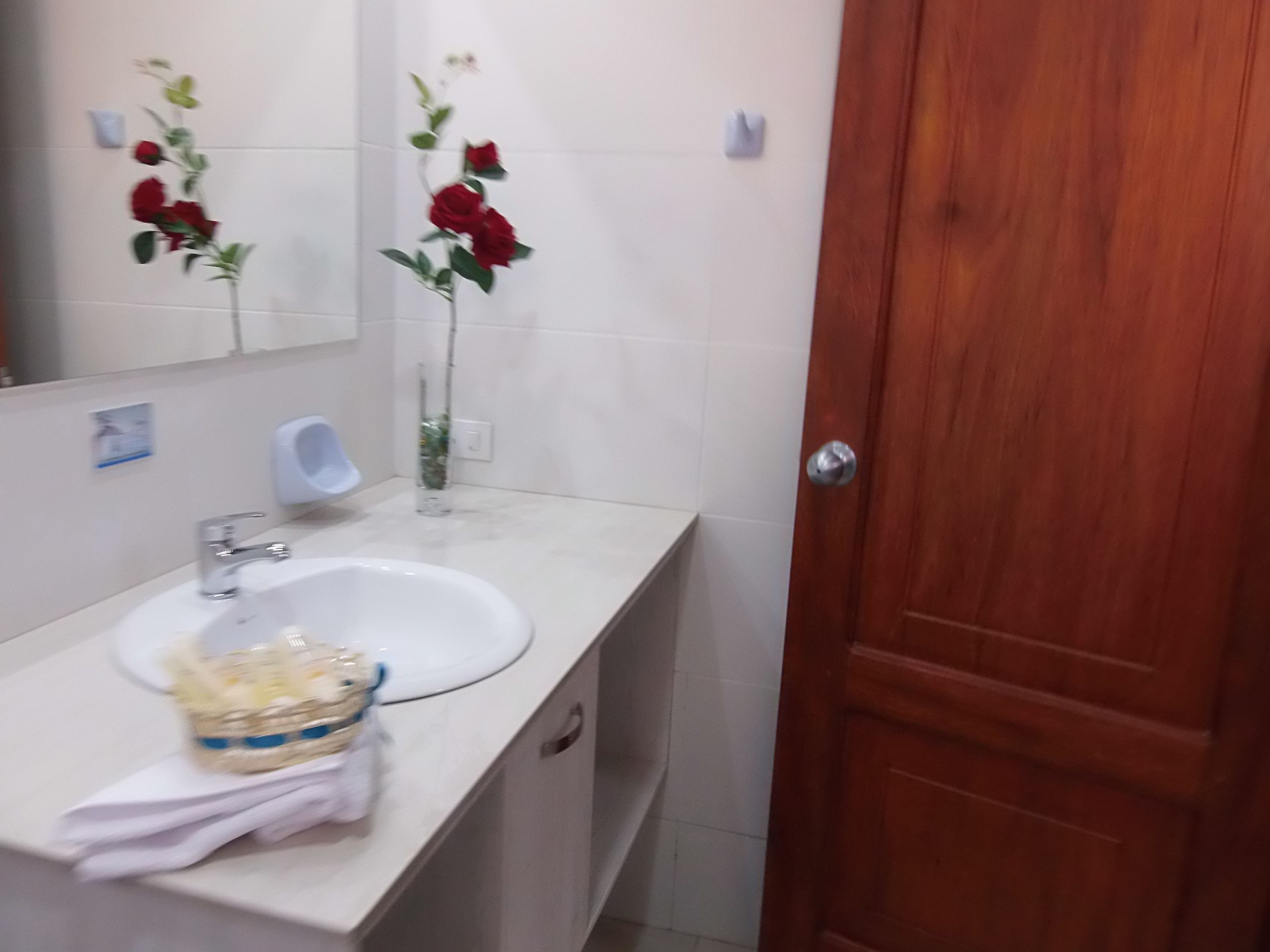 superior room | bathroom sink