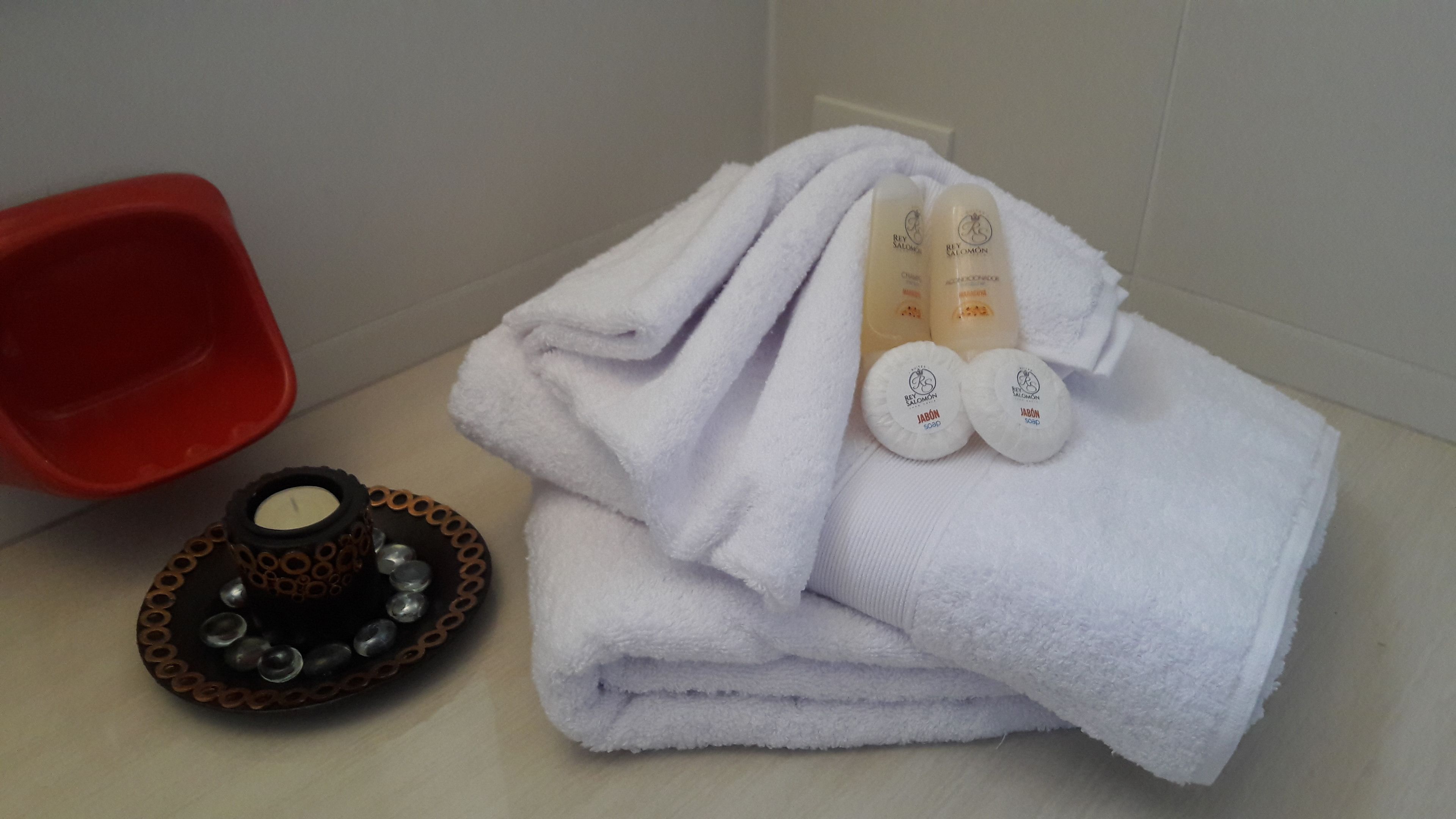 executive room | bathroom | shower, free toiletries, towels, soap