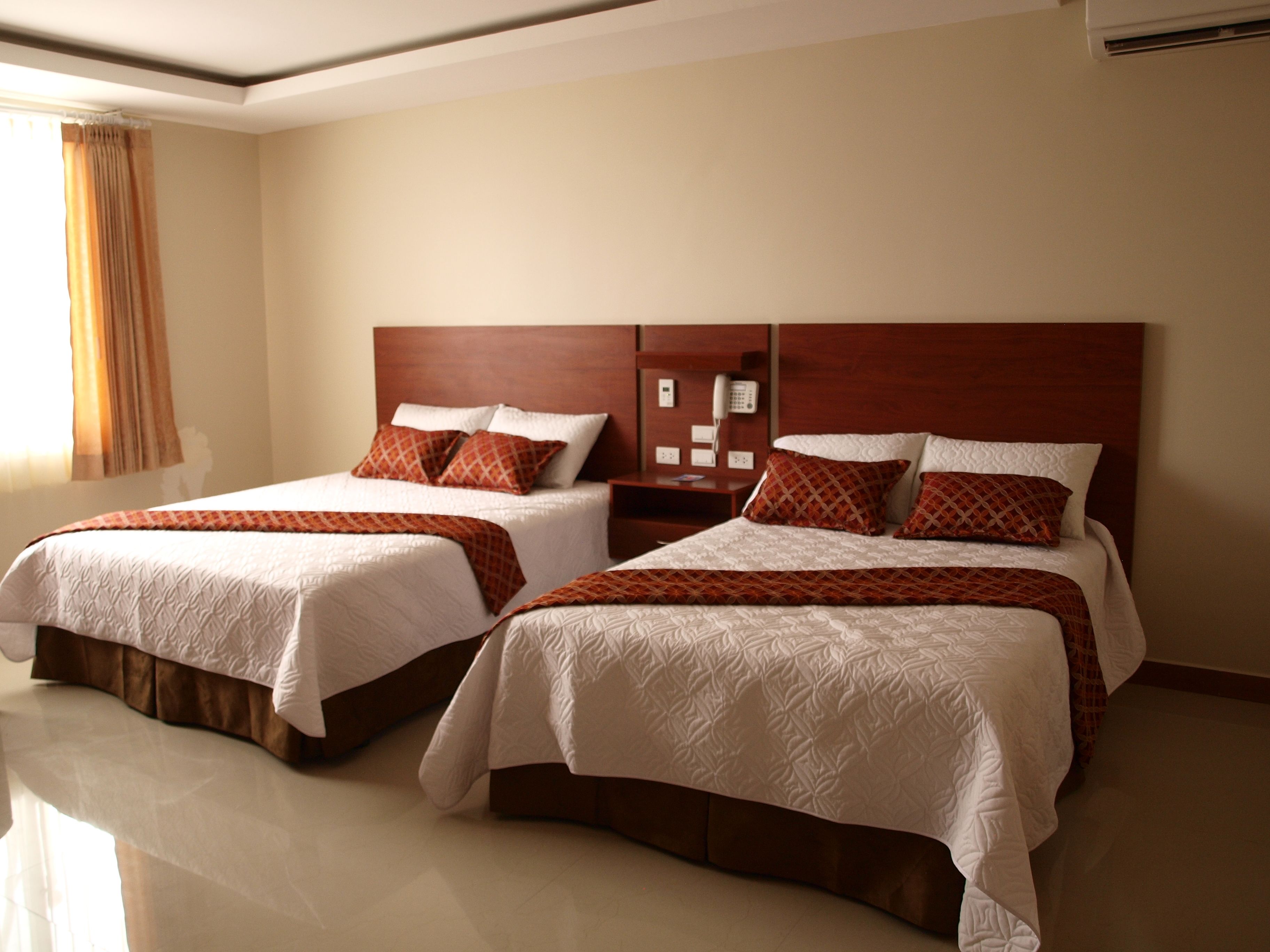 standard twin room | 1 bedroom, minibar, desk, free wifi