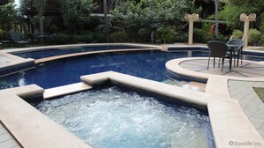 Outdoor pool - Sophia's Garden Resort (Coron)