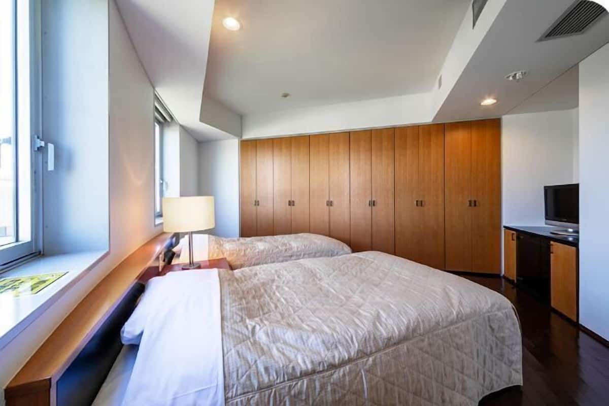 In-room safe, iron/ironing board, free WiFi, bed sheets