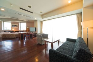 Twin kamer, niet-roken | Een kluis op de kamer, een strijkplank/strijkijzer, gratis wifi