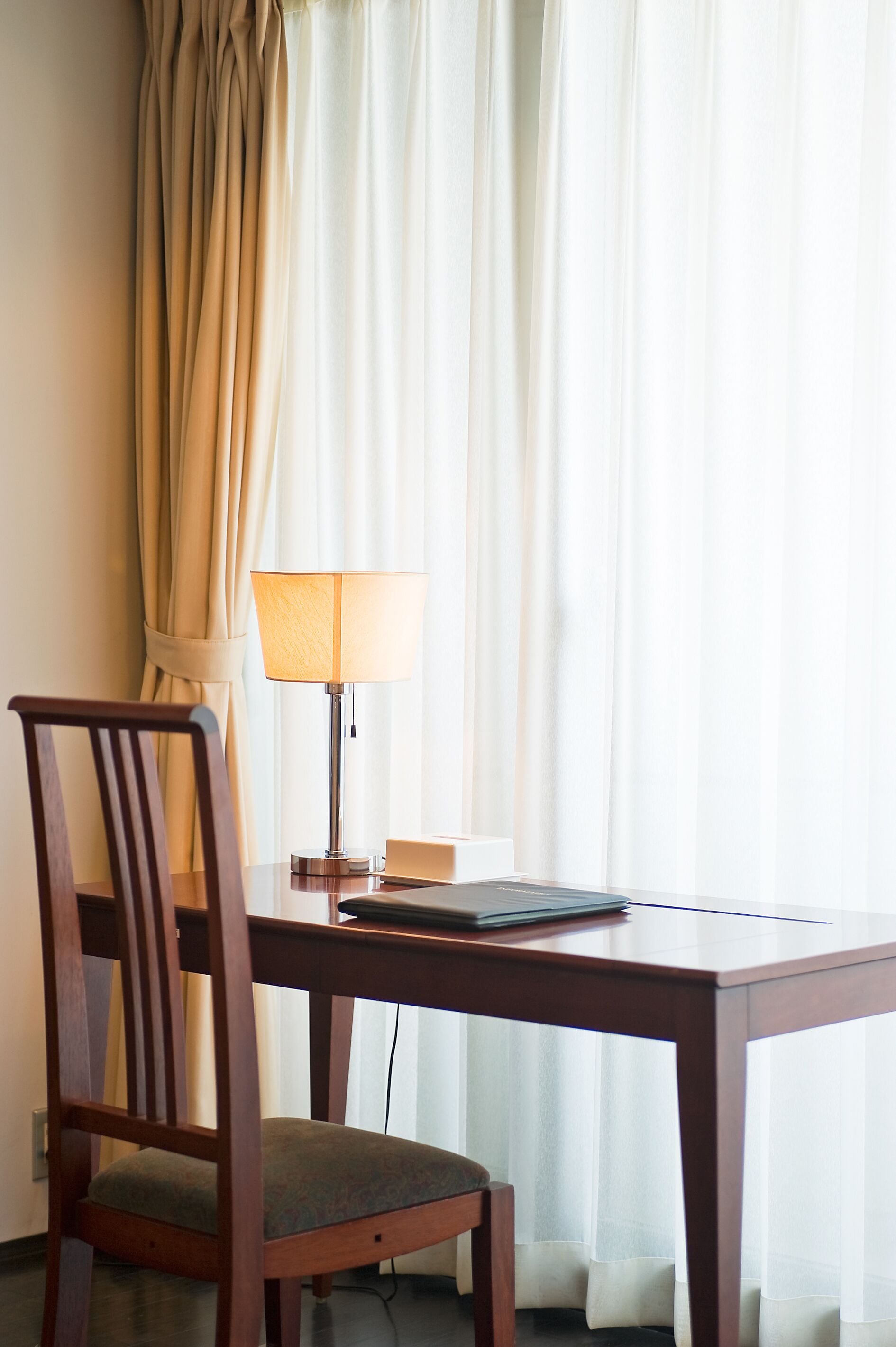 standard room, non smoking | 1 bedroom, in-room safe, iron/ironing board, free wifi