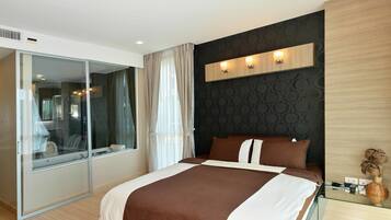 Signature Suite, 3 Bedrooms | 3 bedrooms, premium bedding, pillowtop beds, minibar