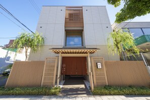 Front of property - WAQOO Shitaderamachi (Osaka)