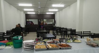 Diyana Budget Hotel - Hostel