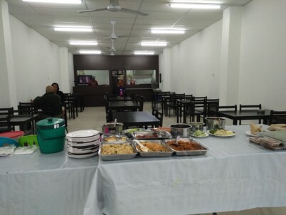 Diyana Budget Hotel - Hostel