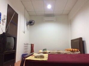 Chambre Familiale (Budget)