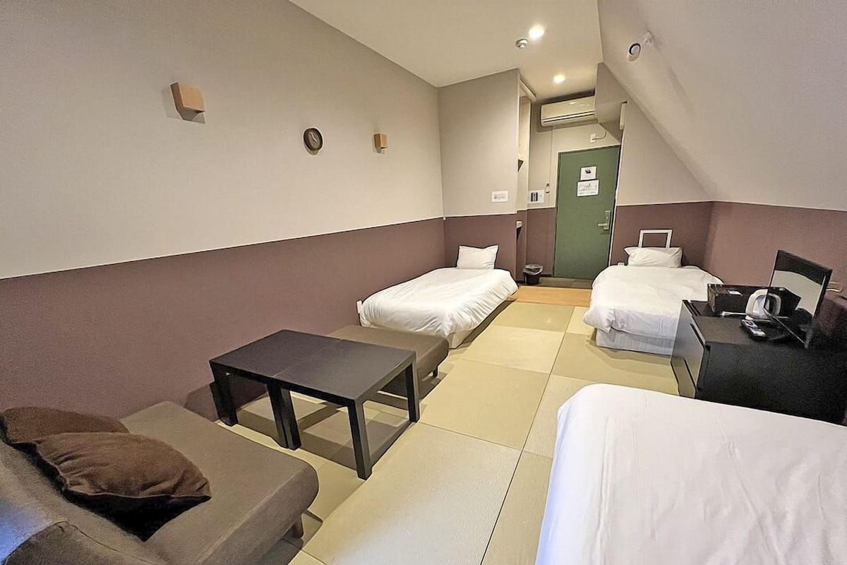 Free WiFi, bed sheets