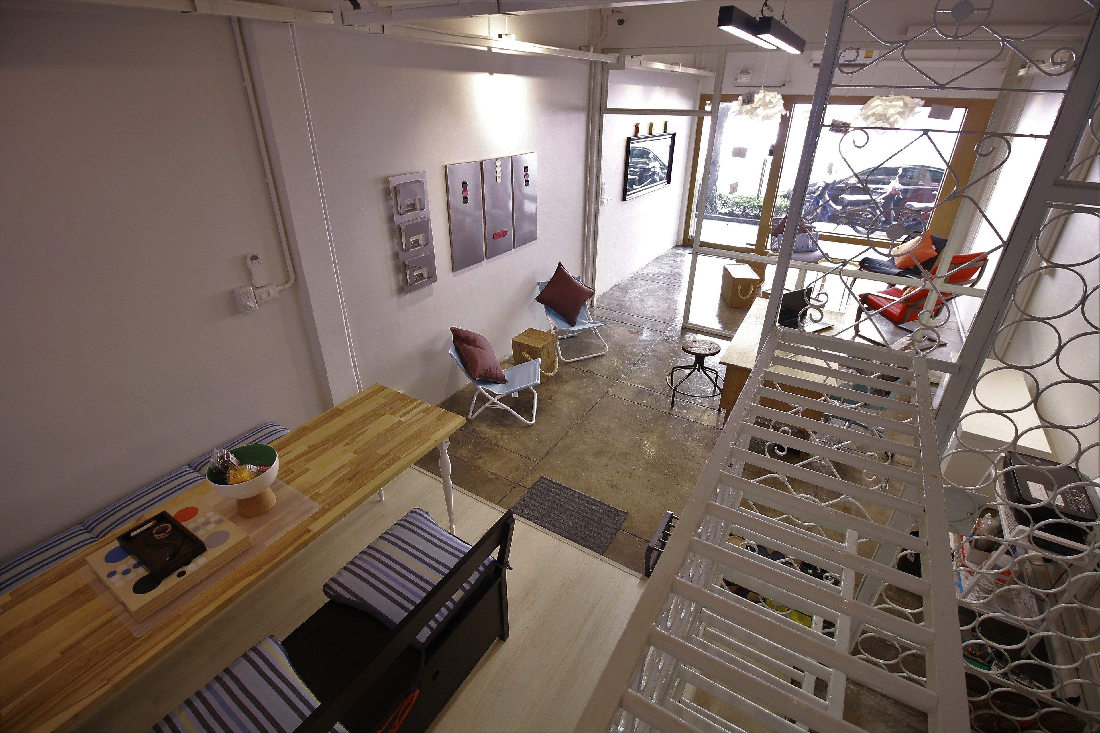 Daily continental breakfast (THB 60 per person)