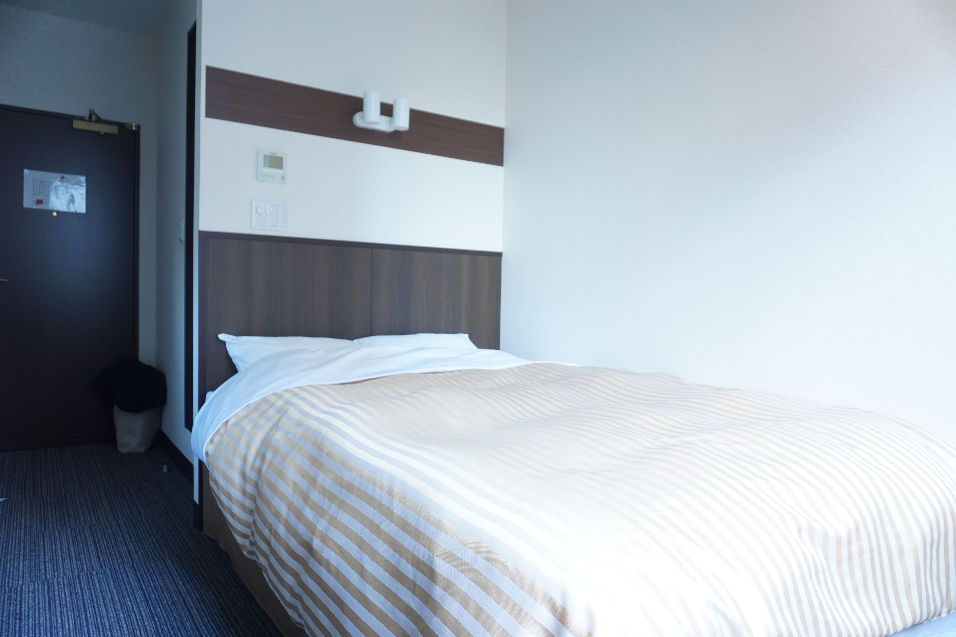 1 bedroom, desk, free wifi