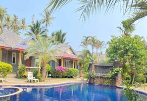 Hồ bơi