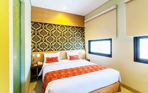 Deluxe Room (Room only) | 1 bedroom, premium bedding, desk, blackout drapes