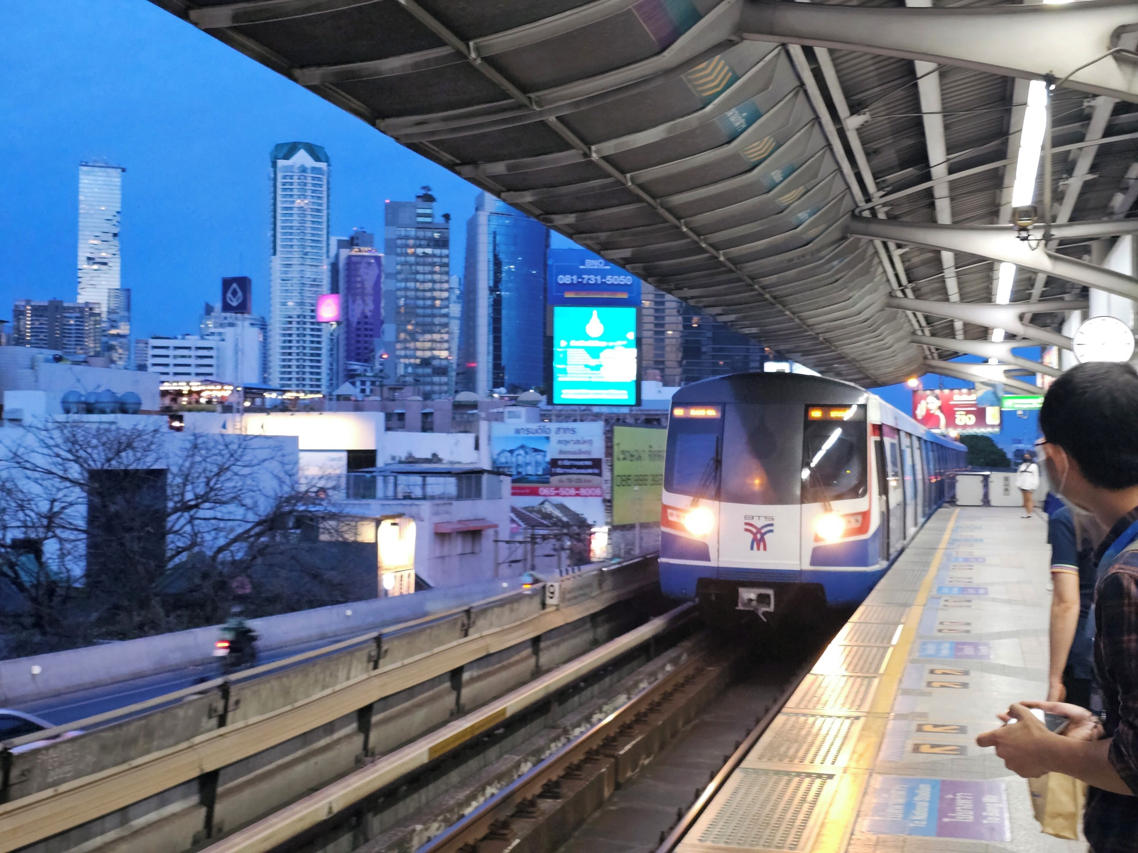 Photo - Somewhere to Escape - Hometel