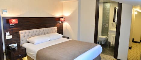 Chambre exécutive double, 1 lit double | 1 chambre, minibar, coffre-fort, bureau